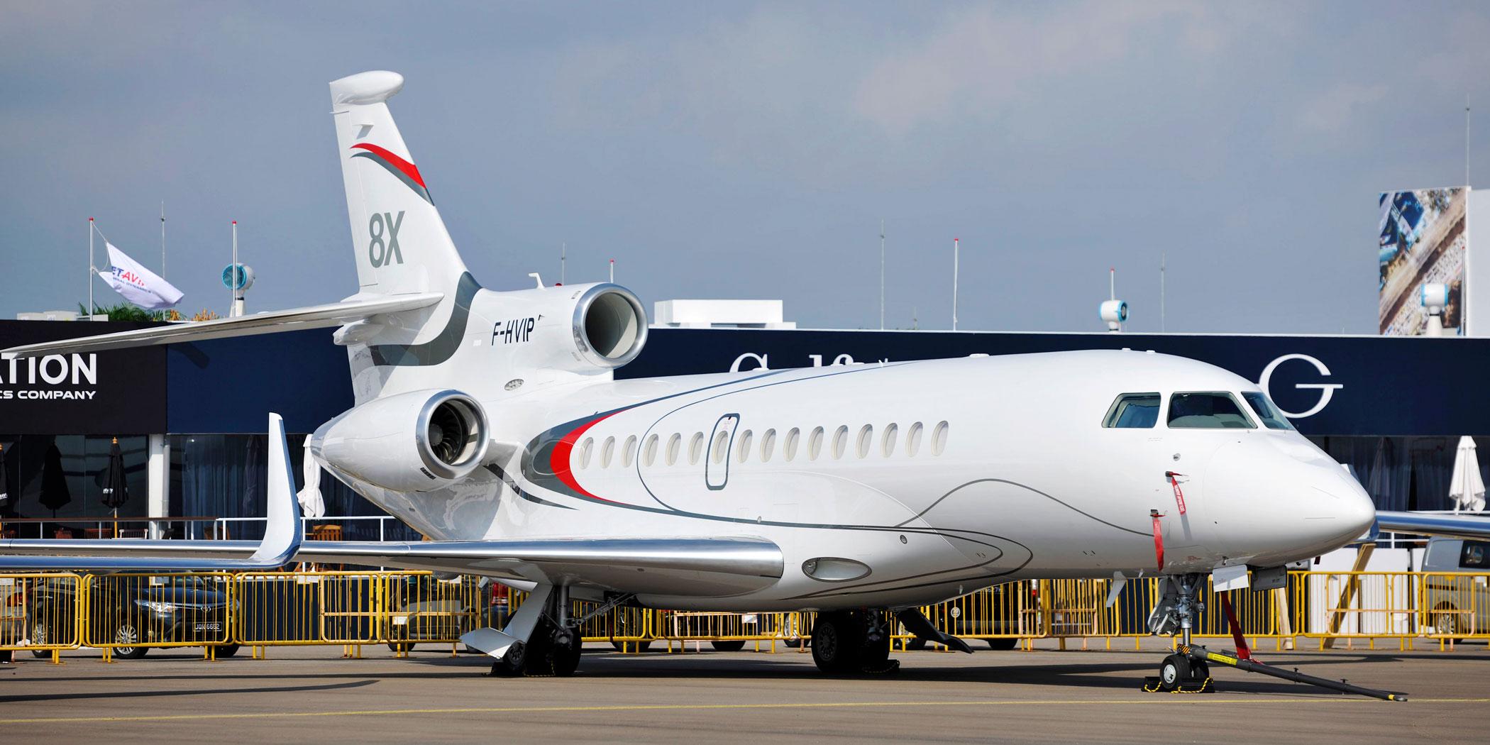 Dassault Falcon 8X  Photo: Mark Wagner